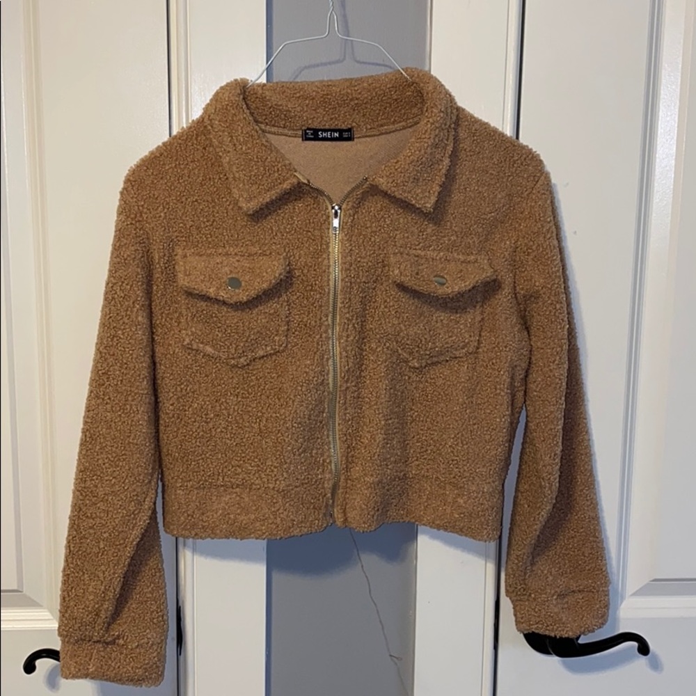 NWOT cropped fuzzy jacket